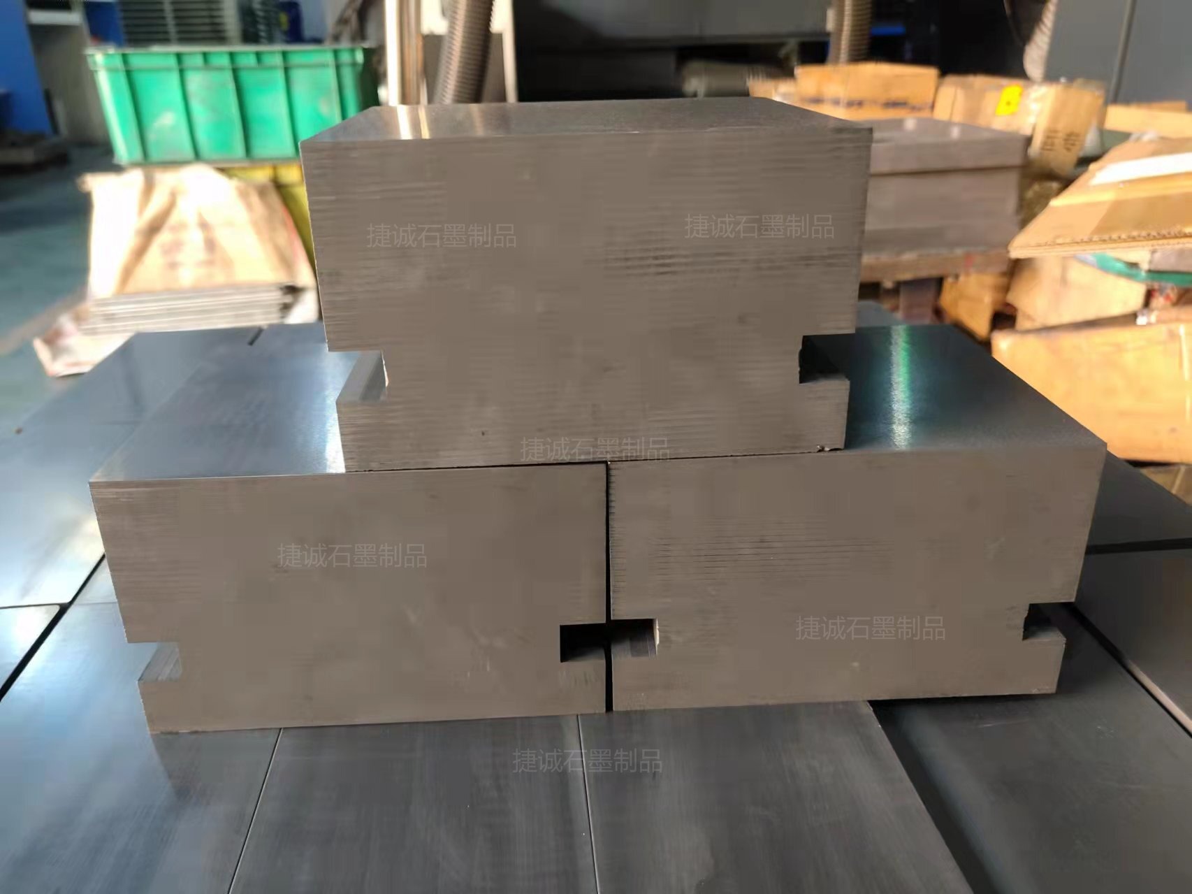 軟連接石墨塊，軟連接石墨電極，銅箔軟連接石墨治具，焊接成型石墨電極，銅箔軟連接石墨治具，軟連接石墨塊生產(chǎn)廠家，抗氧化石墨塊